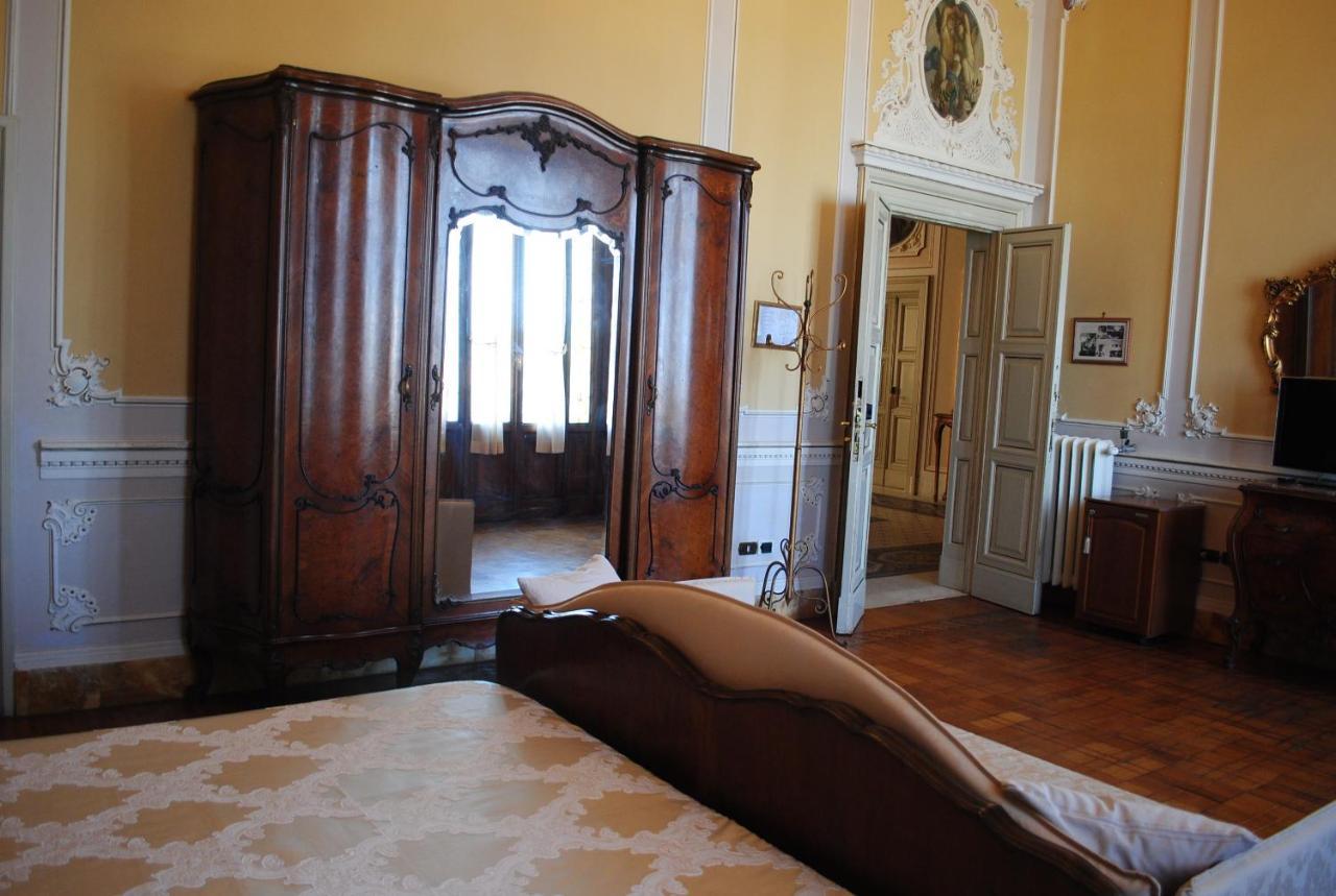 Villa Tina Hotel Виареджо Екстериор снимка